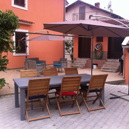 Apartment Tessa Met Dakterras En Zeezicht Airco Wifi En Zwembad Novigrad (Istria)