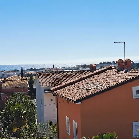 Tessa Met Dakterras En Zeezicht Airco Wifi En Zwembad Novigrad (Istria)